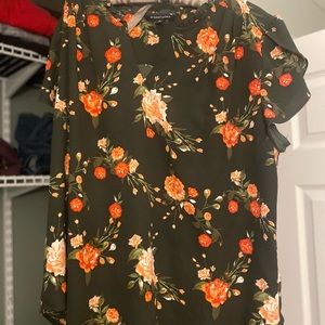 41 Hawthorne grey/green floral top XXL